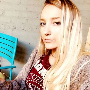 Meet your Posher, Andrea